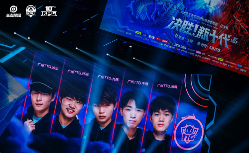 有评论指出 有评论指出