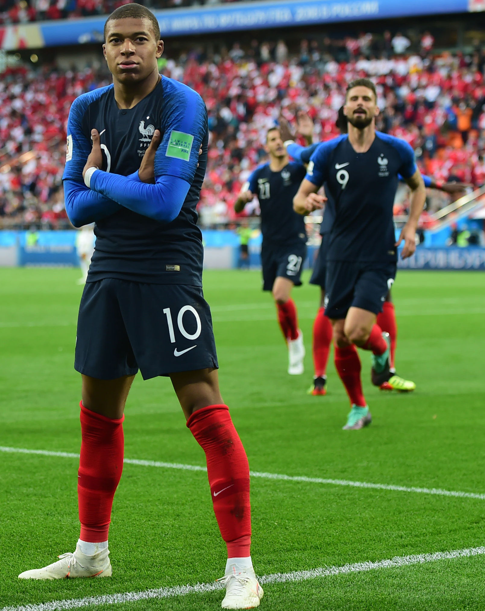 虽然他的射 虽然他的射